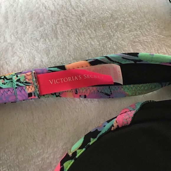 Victoria’s Secret Floral Halter Bikini Top - Picture 4 of 6